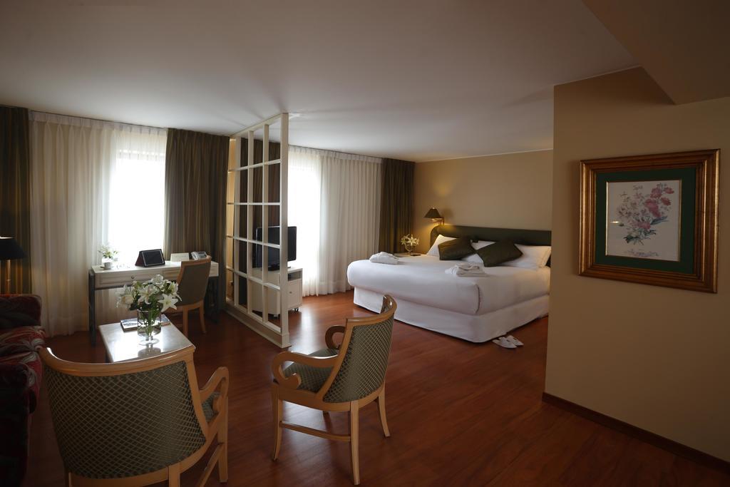 Suites Del Bosque Hotel Lima Buitenkant foto